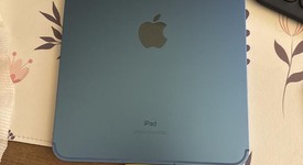 Mint
													Apple iPad 10th Gen - Unlocked, Blue, 64 GB, A2757, photo 3 of 7