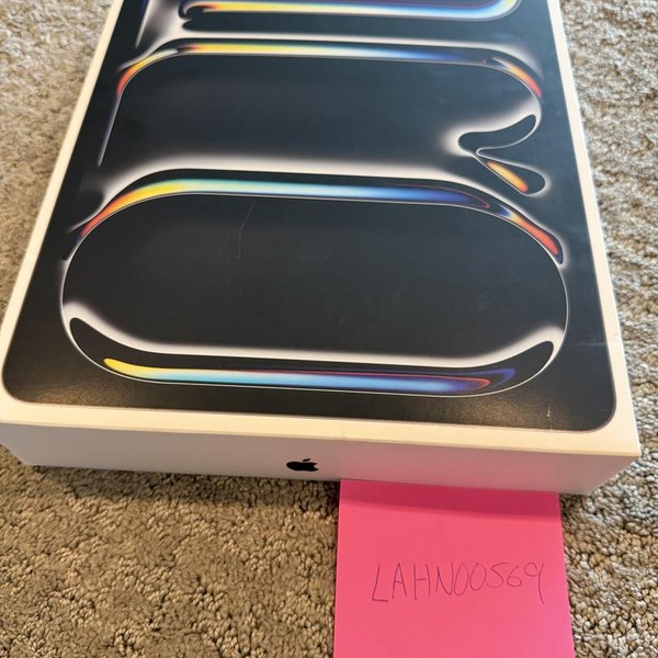 Apple iPad Pro 13 inch (M5) 2025 - Wi-Fi, 256 GB, Space Black, Apple M5 9-Core, A3360, Standard Glass