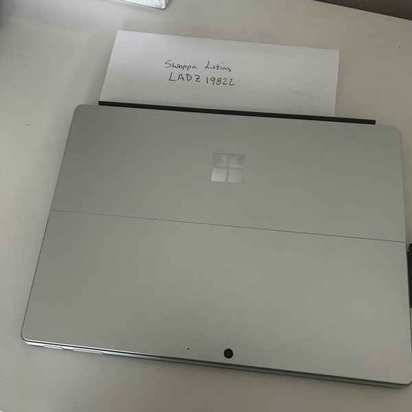 Microsoft Surface Pro 11 - 1 TB, Platinum, 32 GB, Snapdragon X Elite