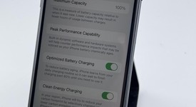 Fair
													Apple iPhone SE 3rd Gen 2022 - T-Mobile, Midnight, 64 GB, A2595, photo 2 of 11