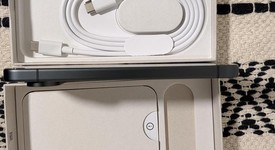 Mint
													Google Pixel 9 - Unlocked, Obsidian, 128 GB, 12 GB, G2YBB, photo 3 of 12