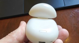 Used
													Google Pixel Buds Pro 2 - Porcelain, photo 4 of 6
