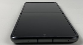 Good
													Motorola Razr (2024) - Cricket, Gray, 256 GB, 8 GB, photo 4 of 7