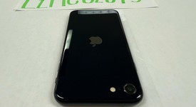 Mint
													Apple iPhone SE 3rd Gen 2022 - Unlocked, Midnight, 64 GB, A2595, photo 3 of 9