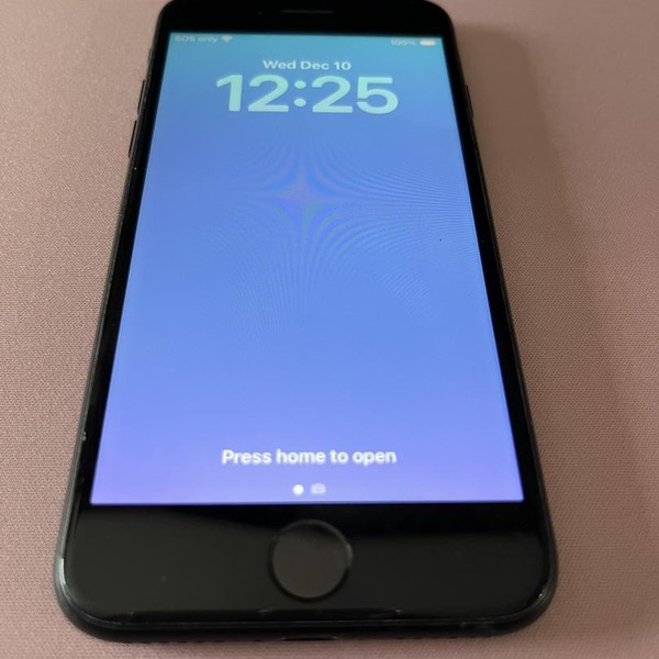 Apple iPhone SE 3rd Gen 2022 - Unlocked, 128 GB, Midnight, A2595