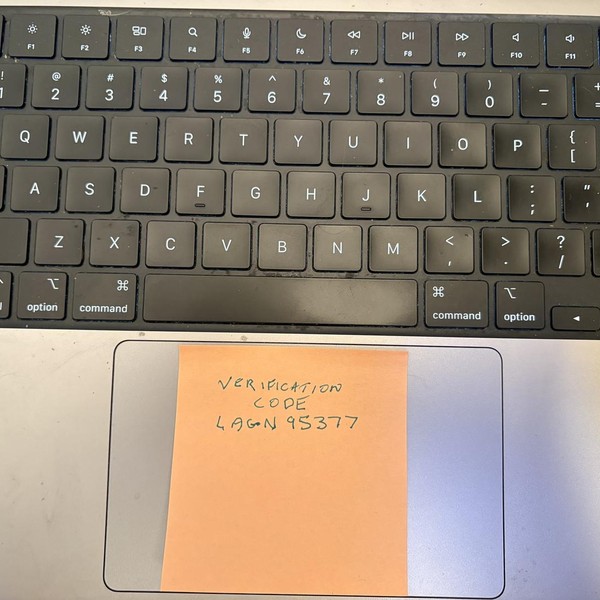 MacBook Pro 2021 - 14 inch - 512 GB, Silver, 16 GB, Apple M1 Pro 8-core