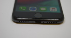 Good
													Apple iPhone 8 - Unlocked, Gray, 64 GB, A1905, GSM, photo 4 of 11