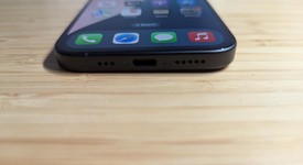 Mint
													Apple iPhone 16 - Unlocked, Black, 128 GB, A3081, photo 3 of 9