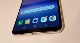 Mint
													LG V30 - T-Mobile, Silver, 64 GB, H932SV, photo 5 of 9