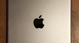 Good
													Apple iPad Air - AT&T, Gray, 32 GB, photo 3 of 6