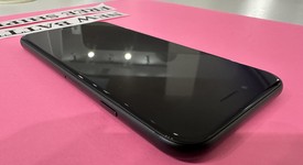 Good
													Apple iPhone SE 2nd Gen 2020 - Unlocked, Black, 64 GB, A2275, photo 5 of 13