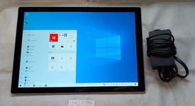 Good
													Microsoft Surface Pro 5 (2017) - Wi-Fi, Silver, 128 GB, 4 GB, photo 1 of 6