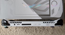 Mint
													Asus ROG Ally 7" - Z1 Extreme, White, 512 GB, 16 GB, Ryzen Z1 Extreme, photo 5 of 6
