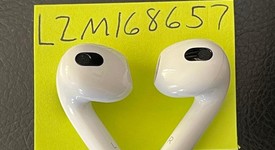 Used
													Apple AirPods 3rd Gen - Lightning Case, photo 5 of 5