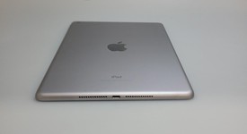 Good
													Apple iPad 5th Gen - Wi-Fi, Gray, 32 GB, A1822, photo 2 of 7