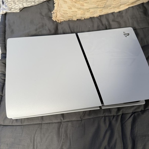 PlayStation 5 Slim Standard Edition (2023) - 1 TB, White
