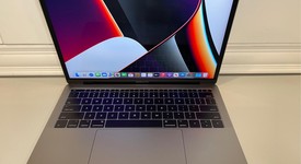 Good
													MacBook Pro 2017 (No Touch Bar) - 13" - I5, Gray, 256 GB, 16 GB, photo 1 of 8
