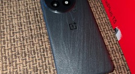 Mint
													OnePlus 13 - Unlocked, Black Eclipse, 512 GB, 16 GB, photo 3 of 7