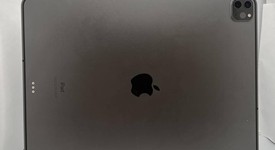 Good
													Apple iPad Pro 12.9" 4th Gen 2020 - Unlocked, Gray, 256 GB, A2069, photo 4 of 6