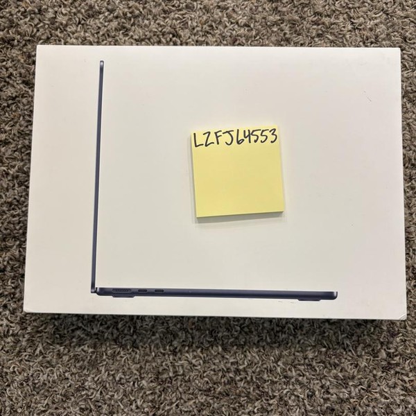 MacBook Air 2024 (M3) - 13 inch - 512 GB, Midnight, 24 GB, Apple M3, 10-core GPU