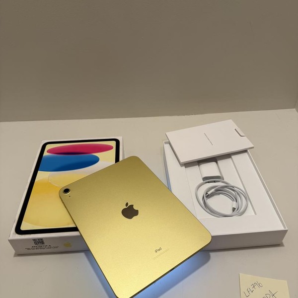 Apple iPad 10th Gen - Wi-Fi, 256 GB, Yellow, A2696