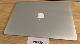Good
													MacBook Air 2015 - 13" - Silver, 256 GB, 4 GB, photo 4 of 5