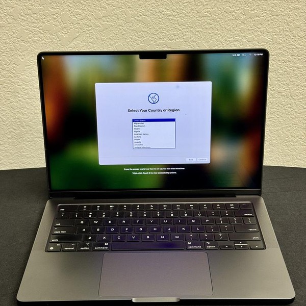 MacBook Pro Late 2023 (M3) - 14 inch - 1 TB, Black, 48 GB, Apple M3 Max 16-core, 40-core GPU