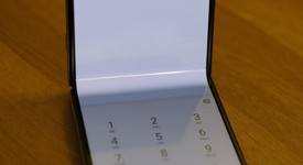 Good
													Motorola Razr Ultra (2025) - Unlocked, PANTONE Mountain Trail, 512 GB, 16 GB, photo 4 of 5