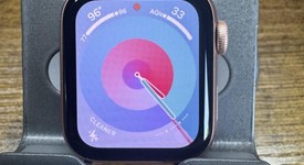 Good
													Apple Watch SE 1st Gen 40mm - Unlocked, Gold, A2353 - Cellular, Aluminum, photo 6 of 6