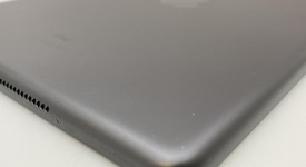 Good
													Apple iPad 9th Gen - Unlocked, Gray, 64 GB, A2603, photo 4 of 7