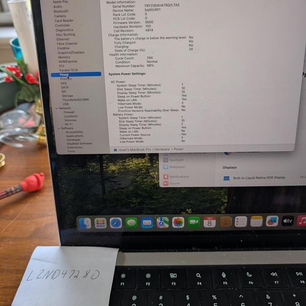 MacBook Pro 2021 - 14 inch - 512 GB, Silver, 16 GB, Apple M1 Pro 8-core