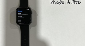 Good
													Apple Watch Series 4 44mm - Unlocked, Gray, A1976 - Cellular, Aluminum, photo 4 of 7