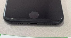 Good
													Apple iPhone SE 2nd Gen 2020 - Unlocked, Black, 64 GB, A2275, photo 3 of 10