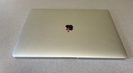 Fair
													MacBook Pro 2019 - 15" - I7, Silver, 512 GB, 16 GB, photo 3 of 9