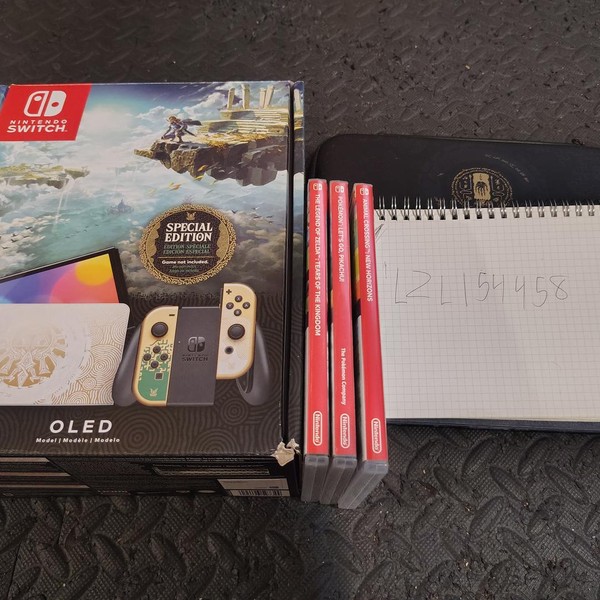 Nintendo Switch - OLED - 64 GB, White, The Legend of Zelda: Tears of the Kingdom Edition