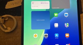 Good
													Apple iPad Pro 12.9" 6th Gen 2022 - Unlocked, Gray, 128 GB, photo 2 of 3