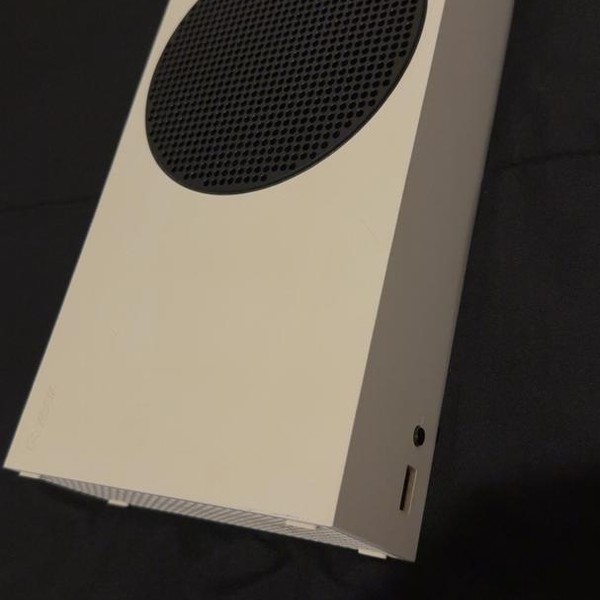 Xbox Series S (2020) - 1 TB, Robot White