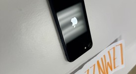 Mint
													Apple iPhone SE 3rd Gen 2022 - Unlocked, Midnight, 64 GB, A2595, photo 5 of 7