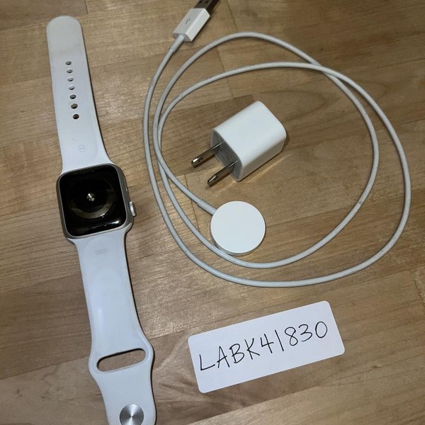 Apple Watch Series 5 40mm - AT&T, Silver, A2094 Cellular, Aluminum