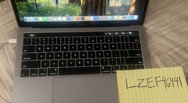 Mint
													MacBook Pro 2019 - 13" - I5, Silver, 128 GB, 8 GB, photo 1 of 4