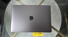 Good
													MacBook Pro 2020 - 13" - I7, Gray, 1 TB, 16 GB, photo 3 of 9