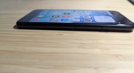 Good
													Apple iPhone SE 3rd Gen 2022 - Cricket, Midnight, 64 GB, A2595, photo 4 of 15