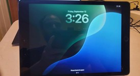 Good
													Apple iPad 7th Gen - Verizon, Gray, 32 GB, A2200, photo 3 of 7