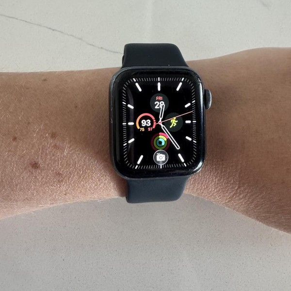 Apple Watch Series 6 40mm - Silver, A2291 - GPS, Aluminum