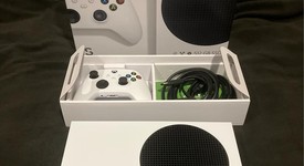 Mint
													Xbox Series S (2020) - White, 512 GB, photo 1 of 7