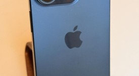 Fair
													Apple iPhone 15 Pro - Unlocked, Blue, 256 GB, A2848, photo 2 of 10