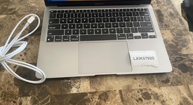 Fair
													MacBook Air 2020 - 13" - Apple M1, Gray, 256 GB, 8 GB, photo 2 of 11