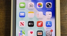 Mint
													Apple iPhone 16 Pro Max - Unlocked, White, 256 GB, A3084, photo 3 of 11