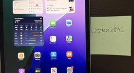 Mint
													Apple iPad Pro 11" 4th Gen 2022 - Unlocked, Gray, 128 GB, photo 1 of 9