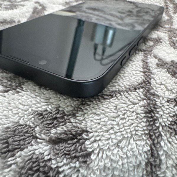 Apple iPhone 16e - Boost, 128 GB, Black, A3212